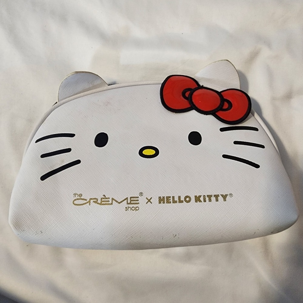 Creme Shop x Hello Kitty Makeup Cosmetics Travel Bag Pouch‎ Case Red Bow Zip